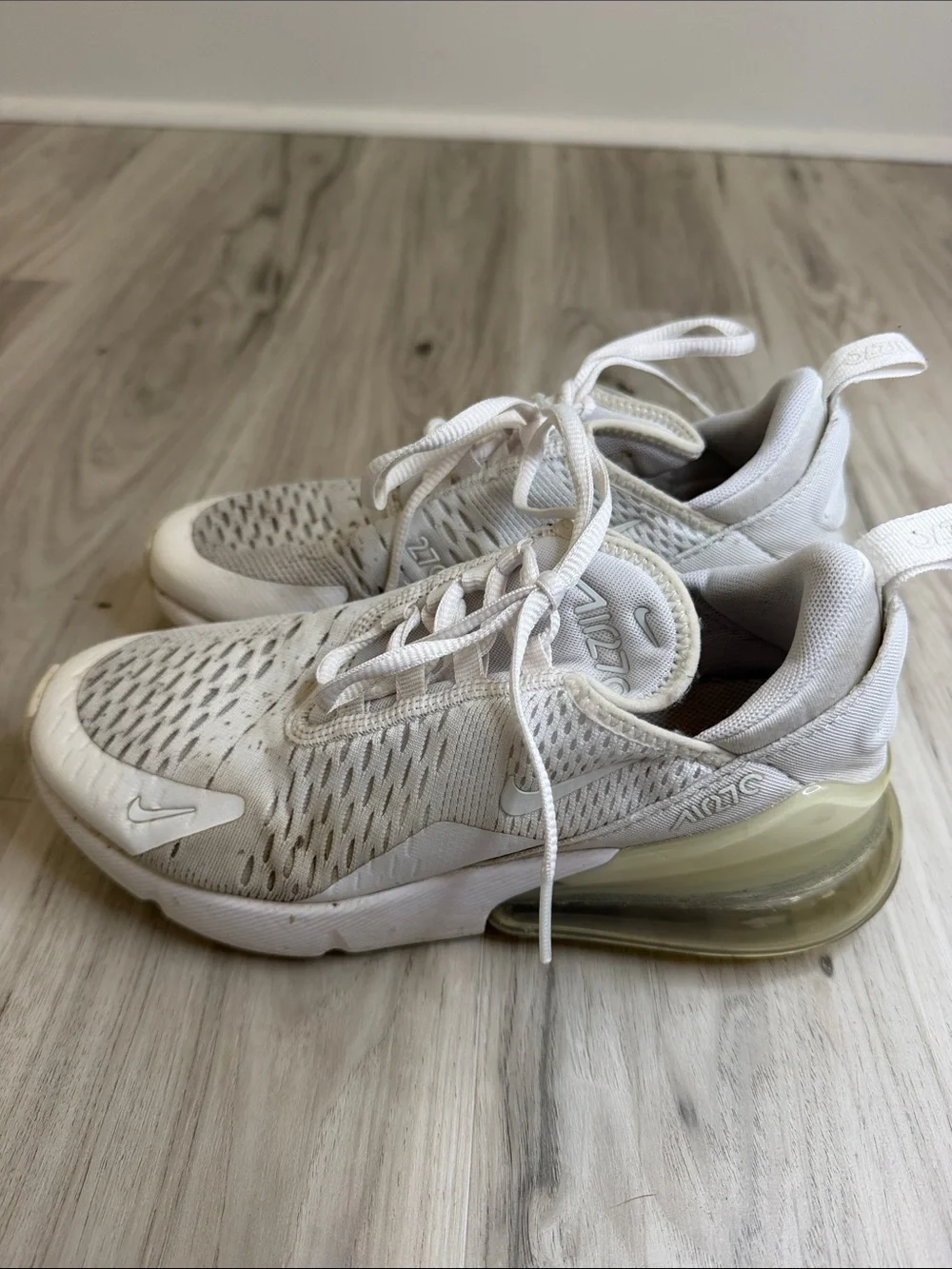 Nike  Air Max 270 Lightweight White Sneakers with Clear Air Heel Youth size 5